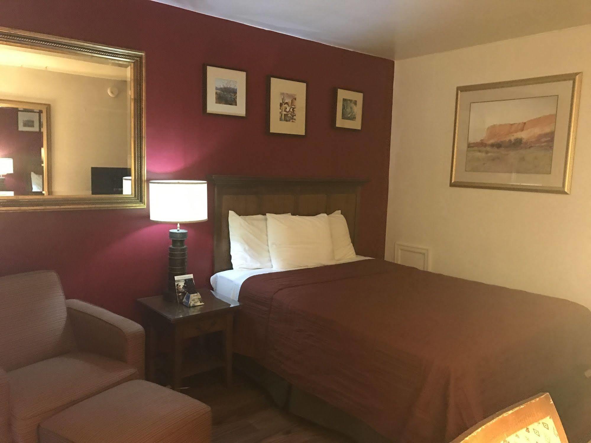 Canyonlands Motor Inn Монтічелло Екстер'єр фото