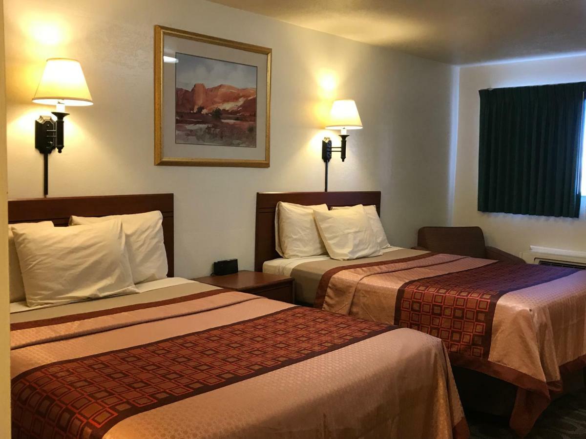 Canyonlands Motor Inn Монтічелло Екстер'єр фото